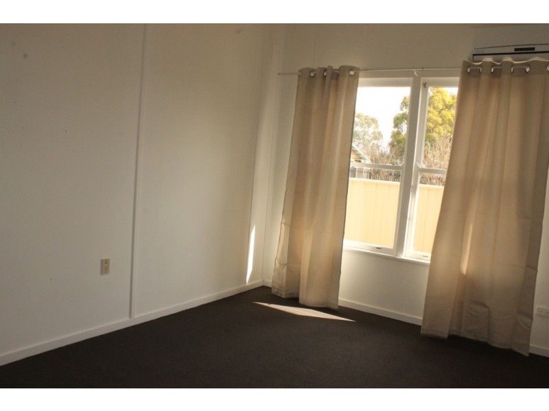 44 Curtis Street, Dalby QLD 4405