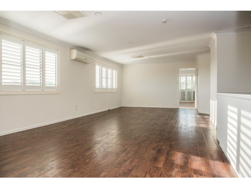 15 Lynette Street, Dalby QLD 4405