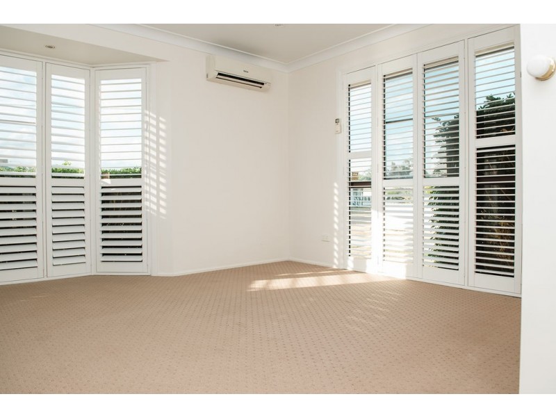 15 Lynette Street, Dalby QLD 4405