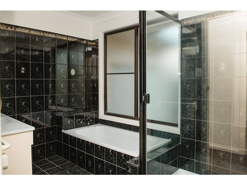 15 Lynette Street, Dalby QLD 4405
