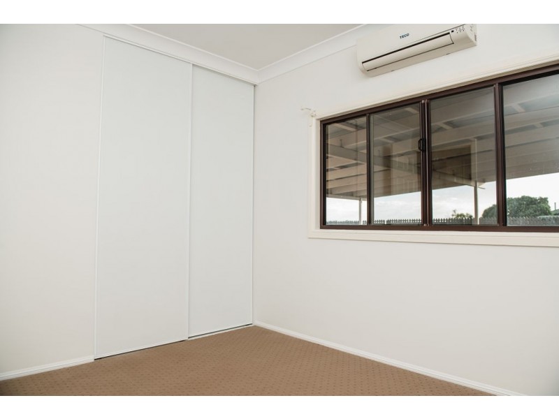 15 Lynette Street, Dalby QLD 4405