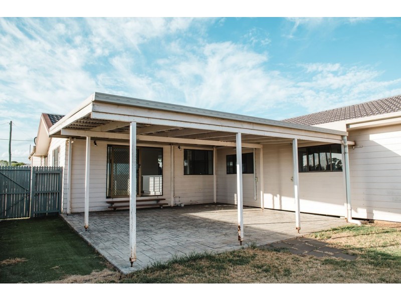 15 Lynette Street, Dalby QLD 4405