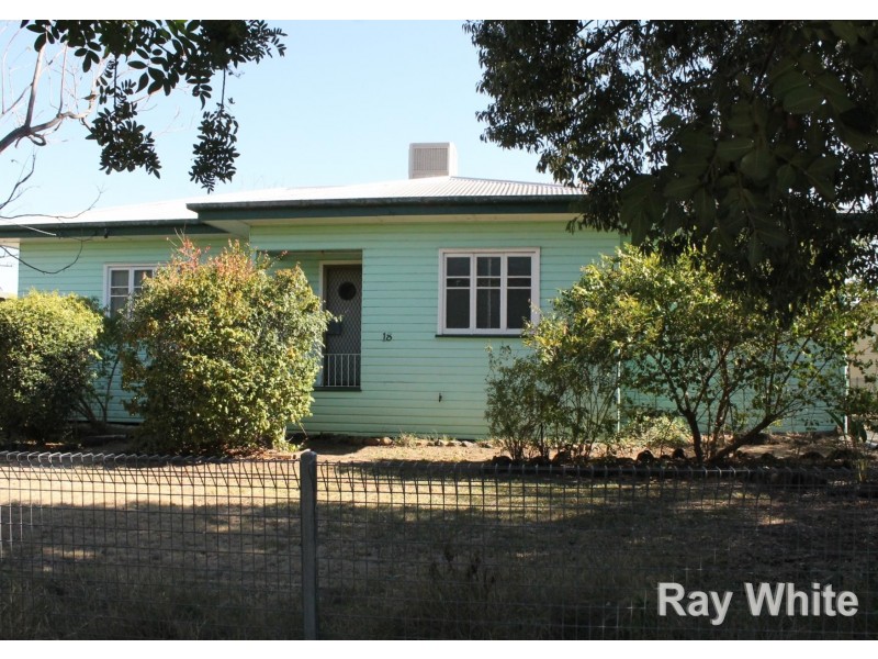 18 Geisel Street, Dalby QLD 4405
