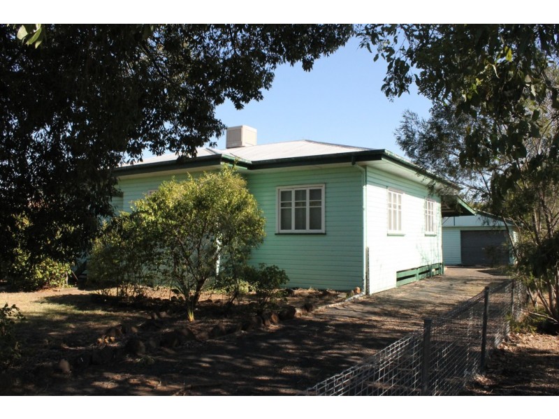 18 Geisel Street, Dalby QLD 4405