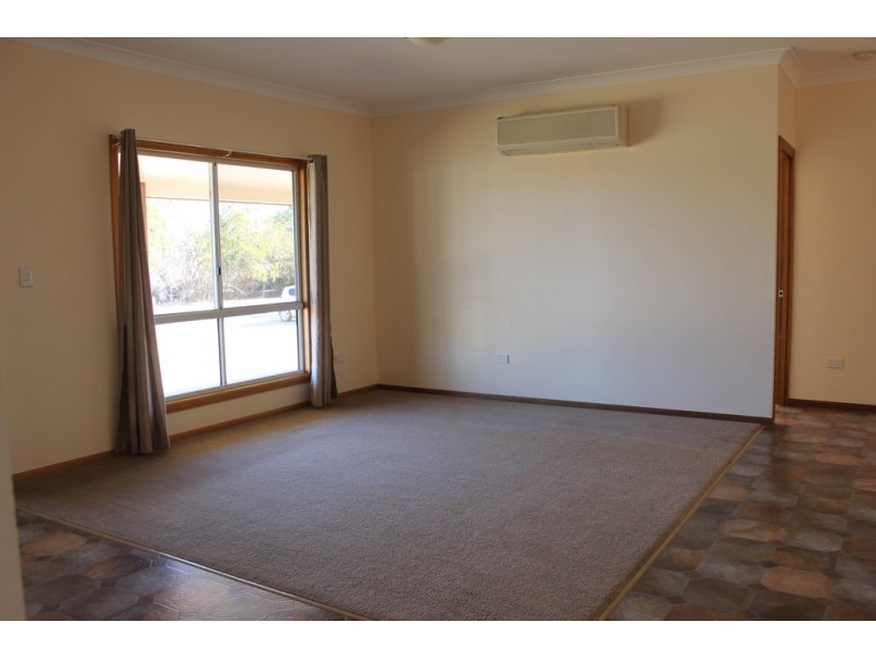 17 Jackara Court, Dalby QLD 4405