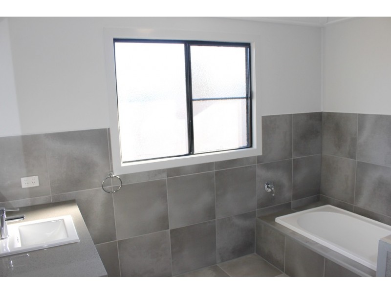 18 Orpen Street, Dalby QLD 4405