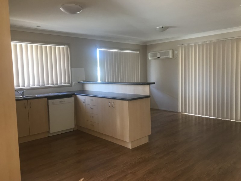 2/51 Edward Street, Dalby QLD 4405