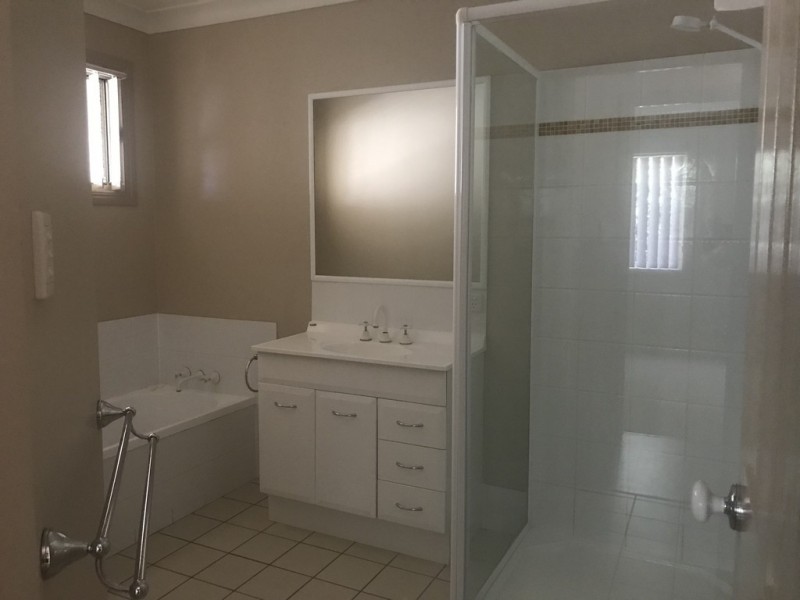 2/51 Edward Street, Dalby QLD 4405