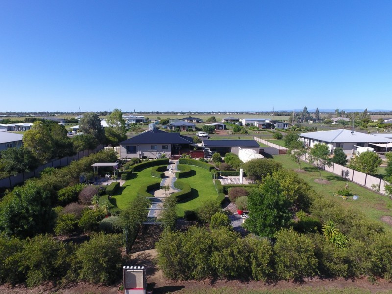 52 Diamond Drive, Dalby QLD 4405