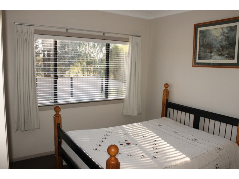 52 Diamond Drive, Dalby QLD 4405