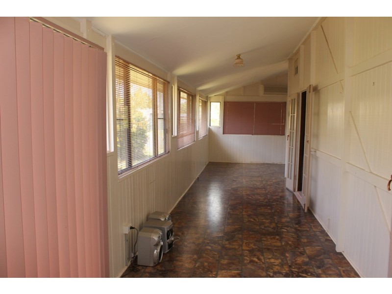 60 Pratten Street, Dalby QLD 4405