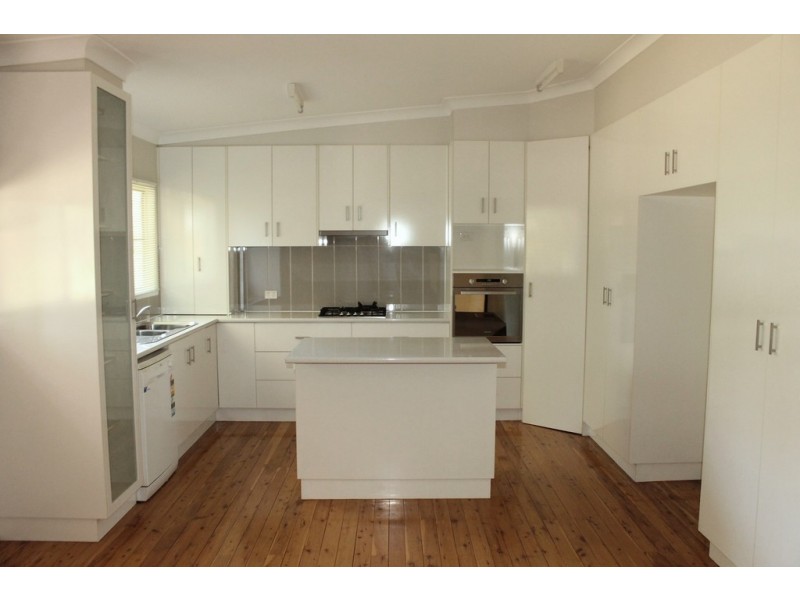 101 Nicholson Street, Dalby QLD 4405