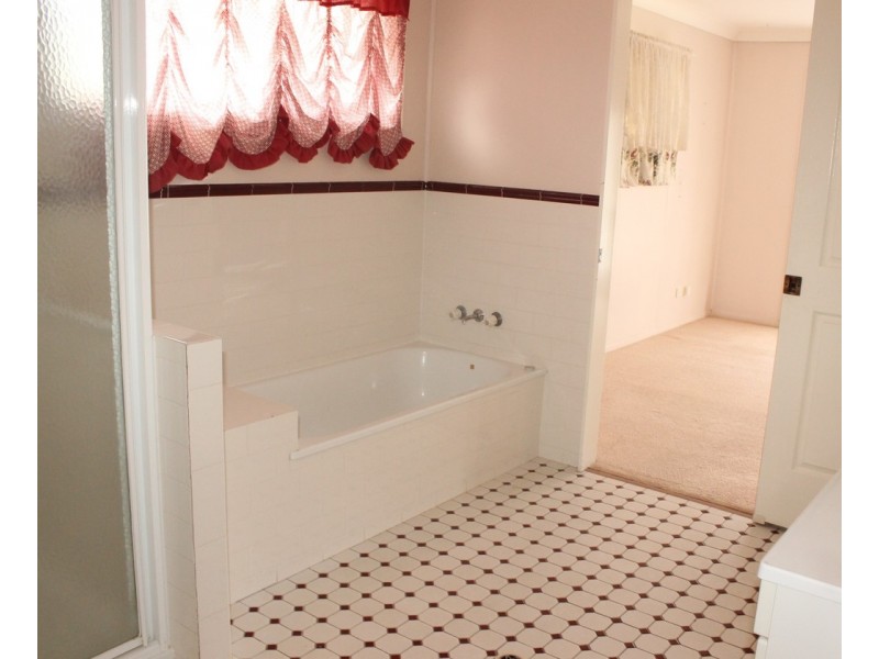 26 Wilkes Street, Dalby QLD 4405