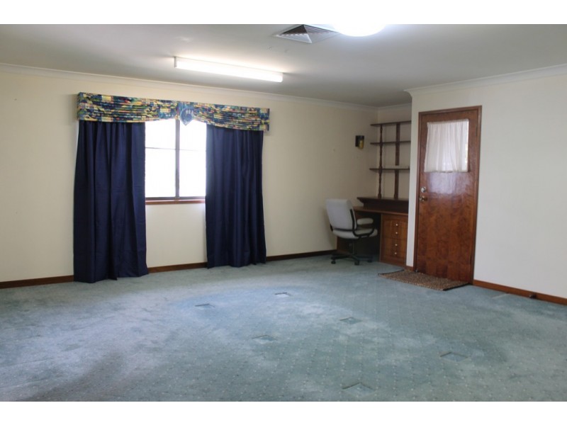 1 Sydney Street, Dalby QLD 4405