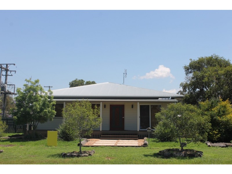 122 Pratten Street, Dalby QLD 4405