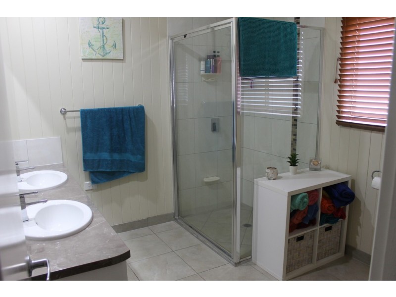 122 Pratten Street, Dalby QLD 4405