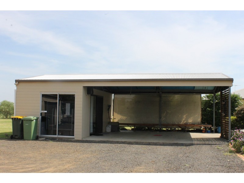 15 Rosina Court, Dalby QLD 4405