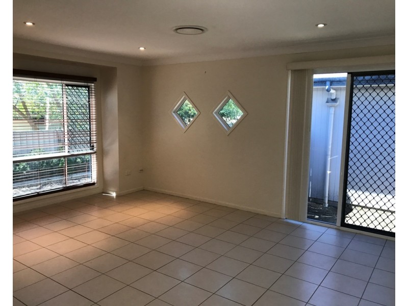 2/144 Condamine Street, Dalby QLD 4405