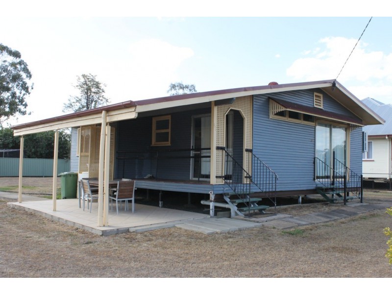 84-90 Nicholson st, Dalby QLD 4405
