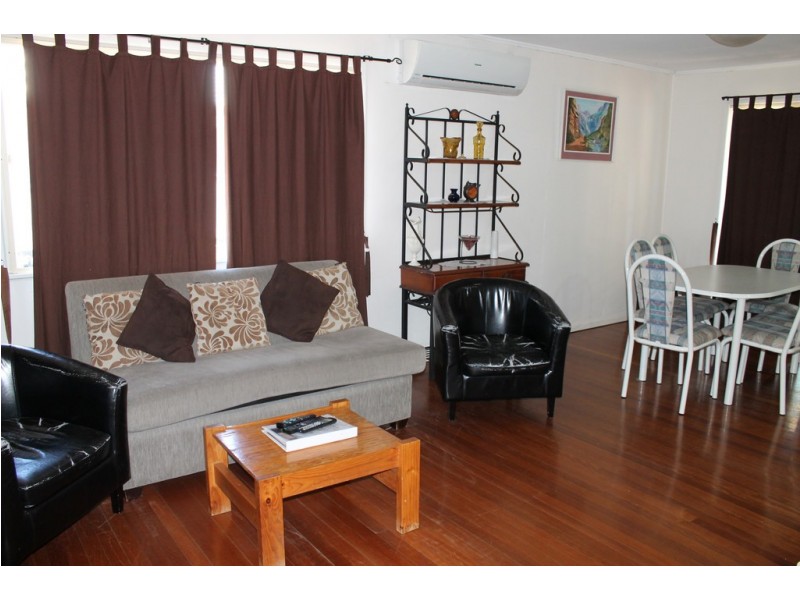 84-90 Nicholson st, Dalby QLD 4405
