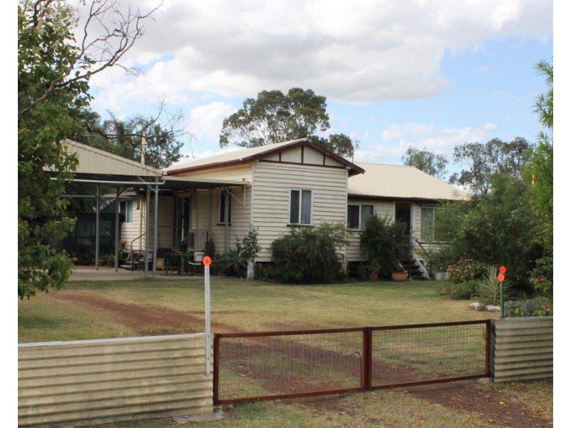 37 Queen Street, Jandowae QLD 4410