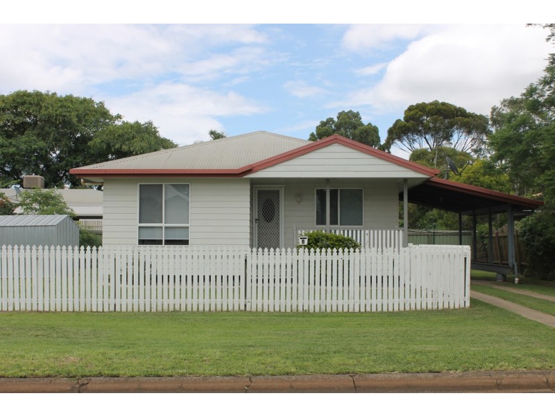 1/6 Leichhardt Avenue, Dalby QLD 4405