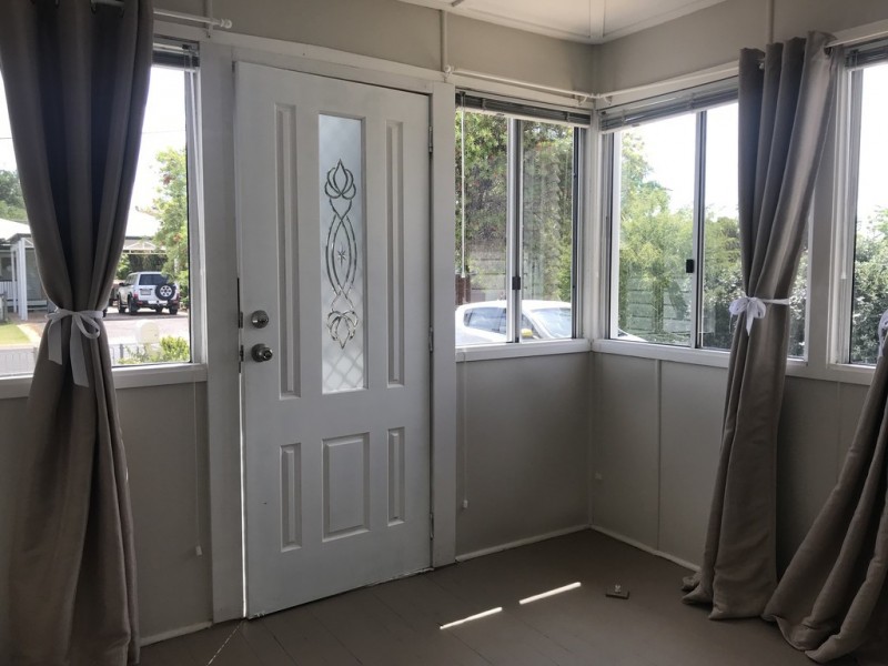 9 Vowles St, Dalby QLD 4405