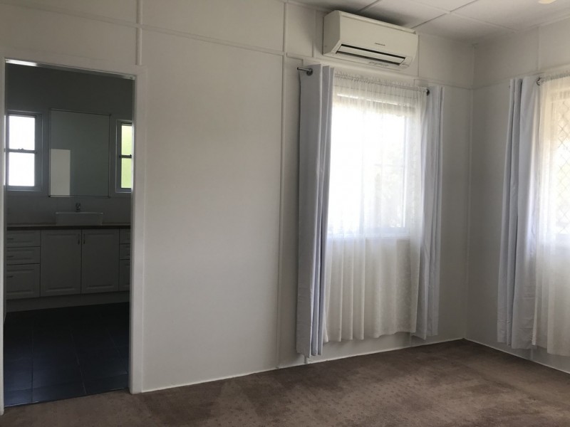 9 Vowles St, Dalby QLD 4405