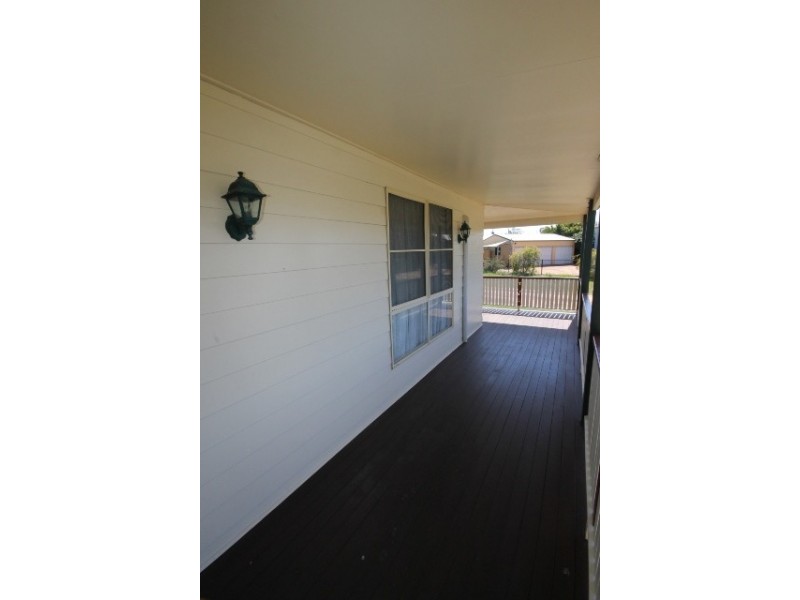 5 Mitchell Place, Dalby QLD 4405