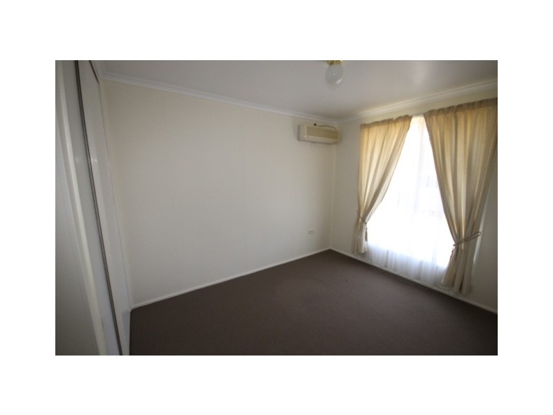 5 Mitchell Place, Dalby QLD 4405