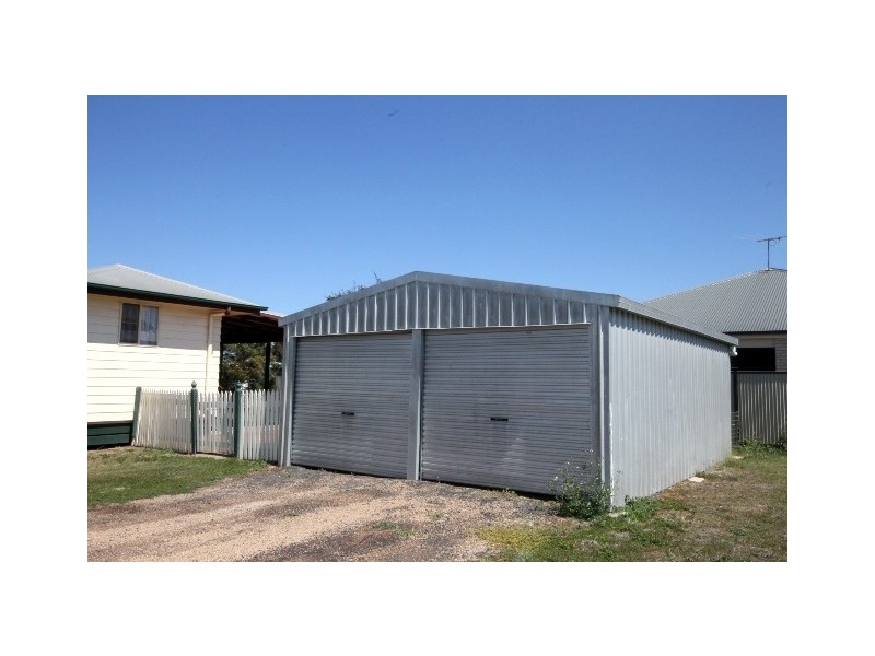 5 Mitchell Place, Dalby QLD 4405