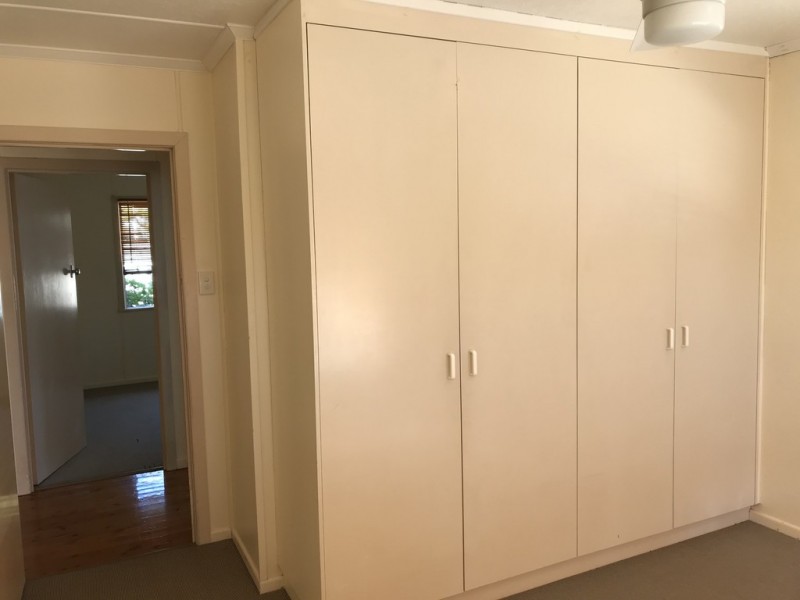 5 Hall St, Dalby QLD 4405