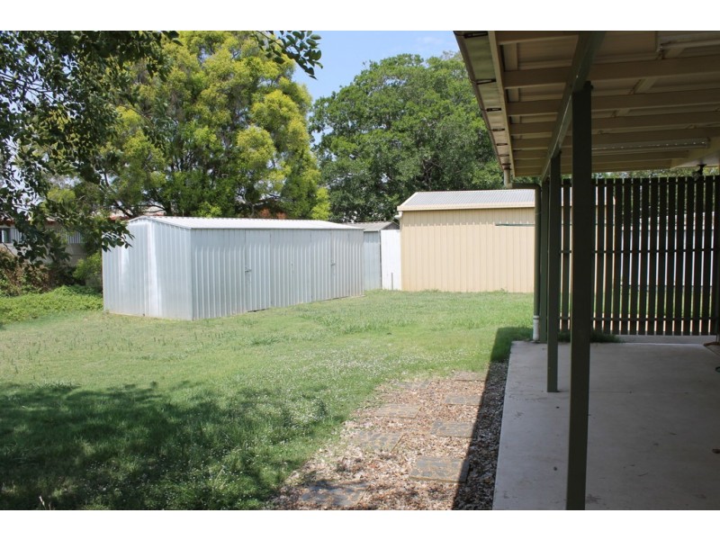 5 Hall St, Dalby QLD 4405