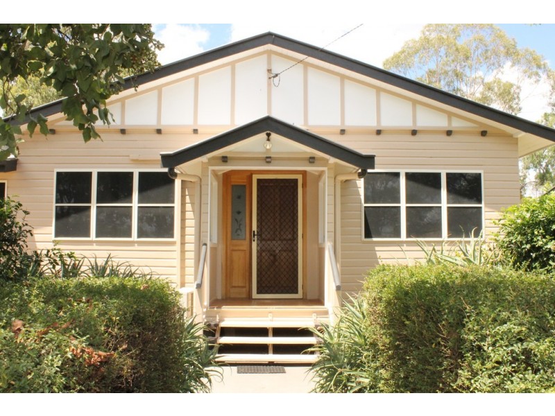 35 Alfred Street, Dalby QLD 4405