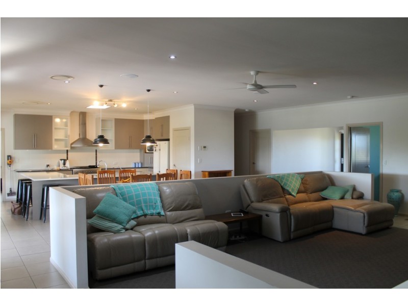 140 Sandalwood Avenue, Dalby QLD 4405