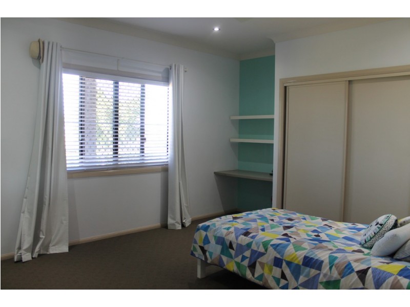 140 Sandalwood Avenue, Dalby QLD 4405