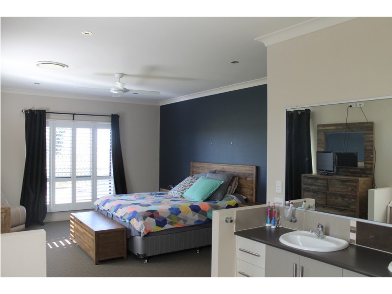 140 Sandalwood Avenue, Dalby QLD 4405