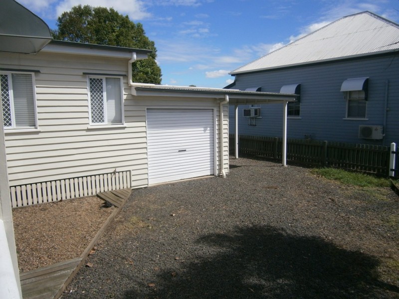 82 Edward Street, Dalby QLD 4405
