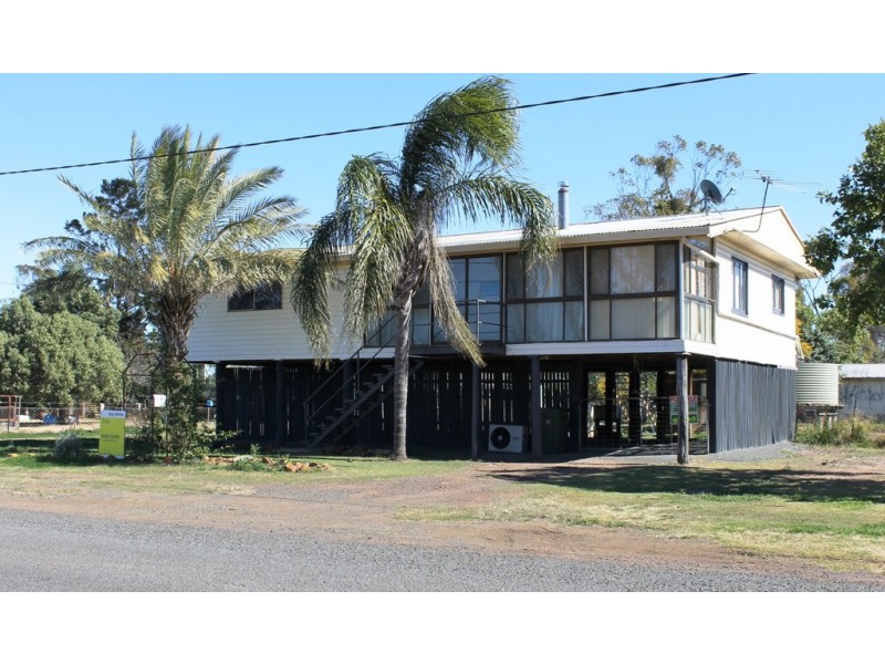 35 Queen Street, Jandowae QLD 4410