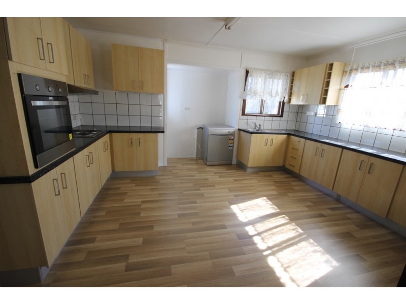 35 Queen Street, Jandowae QLD 4410