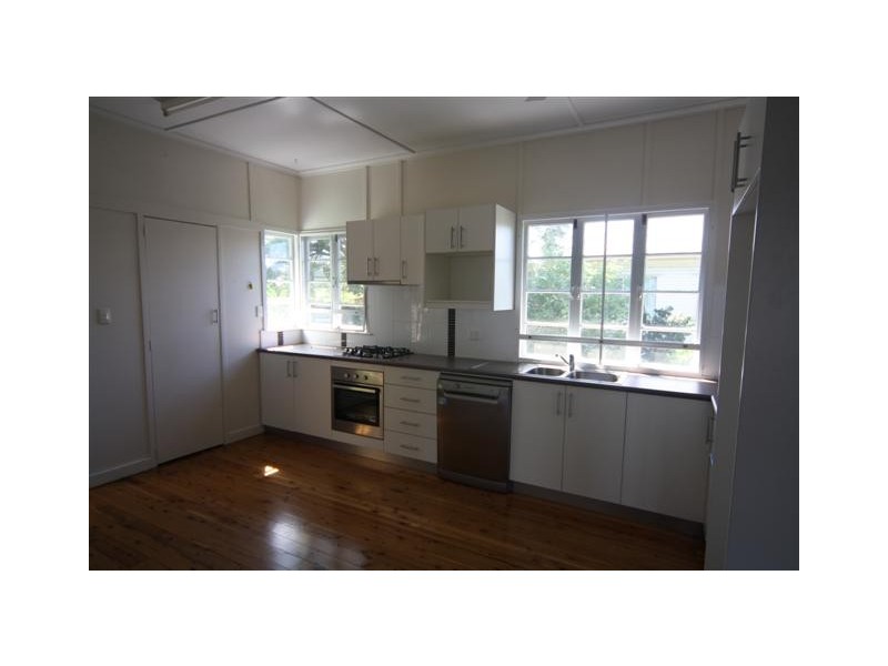 107  Edward Street, Dalby QLD 4405