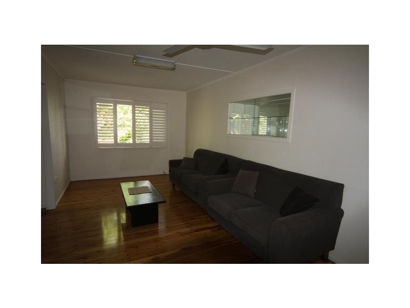 15 Wren Street, Dalby QLD 4405