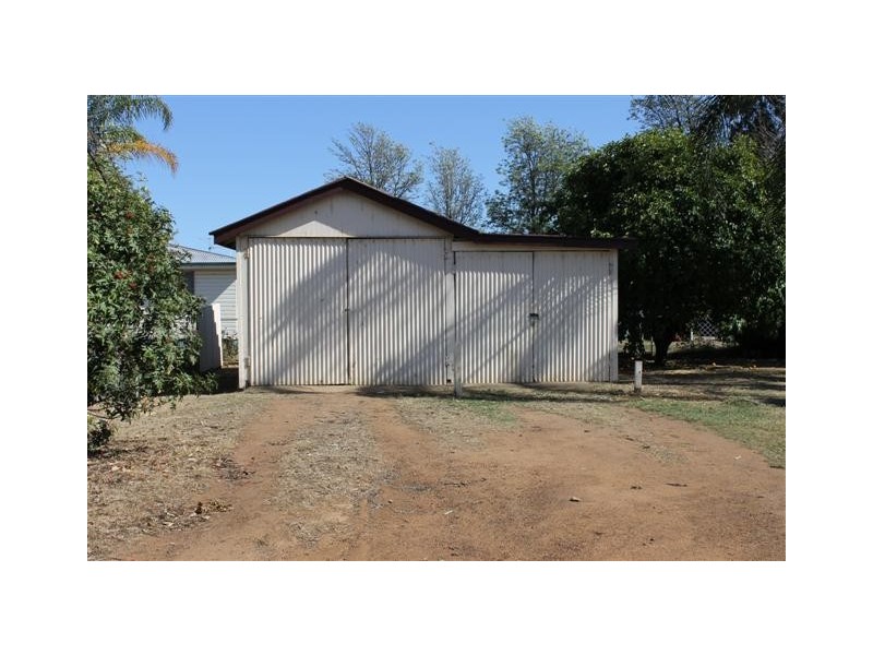 50 Nicholson Street, Dalby QLD 4405