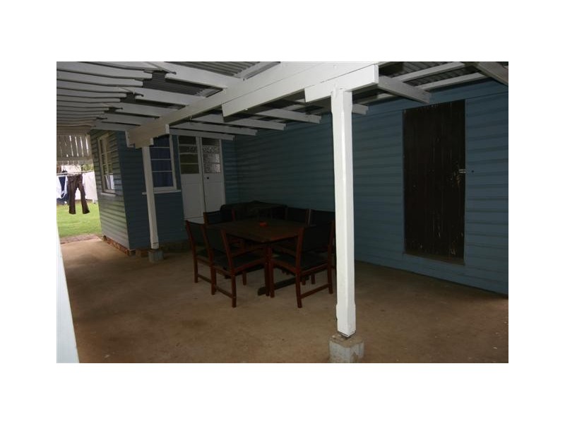 5 Walsh Street, Dalby QLD 4405