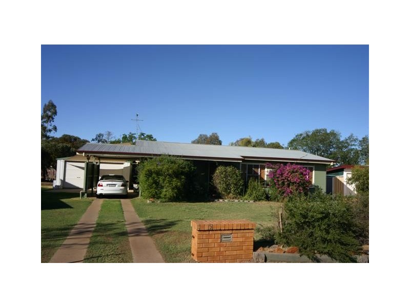 5 Hall Street, Dalby QLD 4405