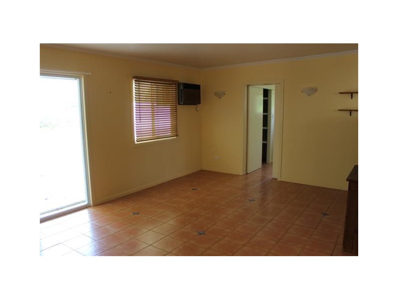 5 Hall Street, Dalby QLD 4405