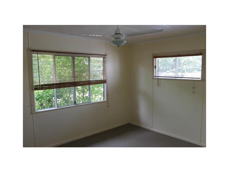 5 Hall Street, Dalby QLD 4405