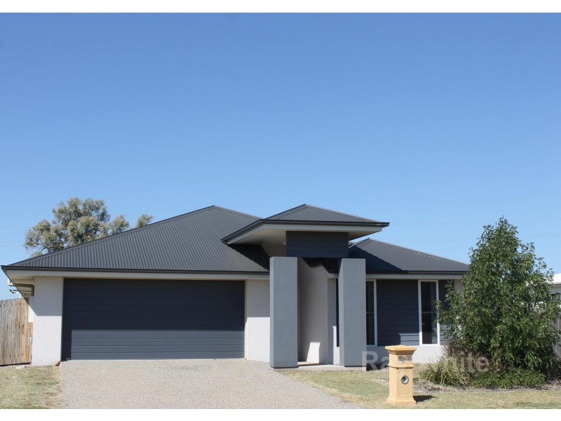 32 Gosden Drive, Dalby QLD 4405