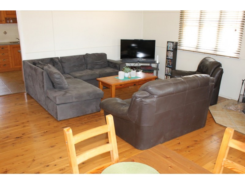 102 Pratten Street, Dalby QLD 4405