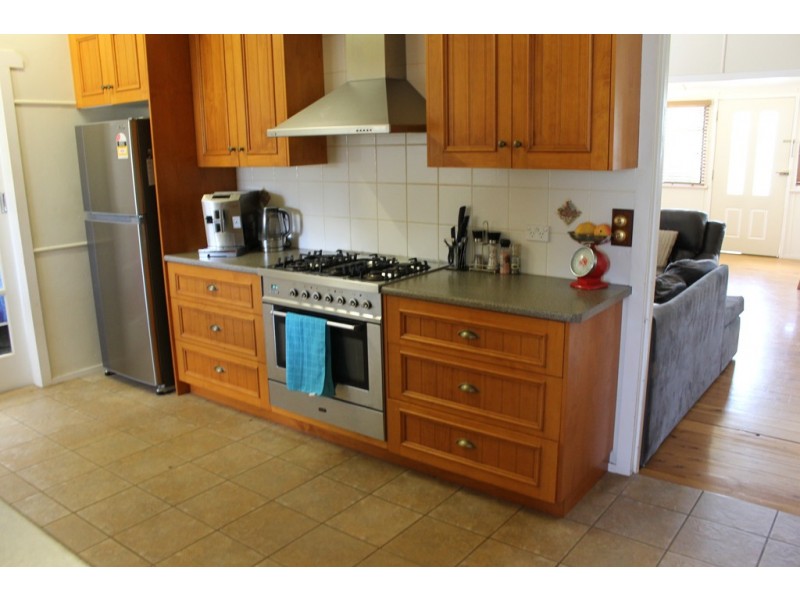 102 Pratten Street, Dalby QLD 4405